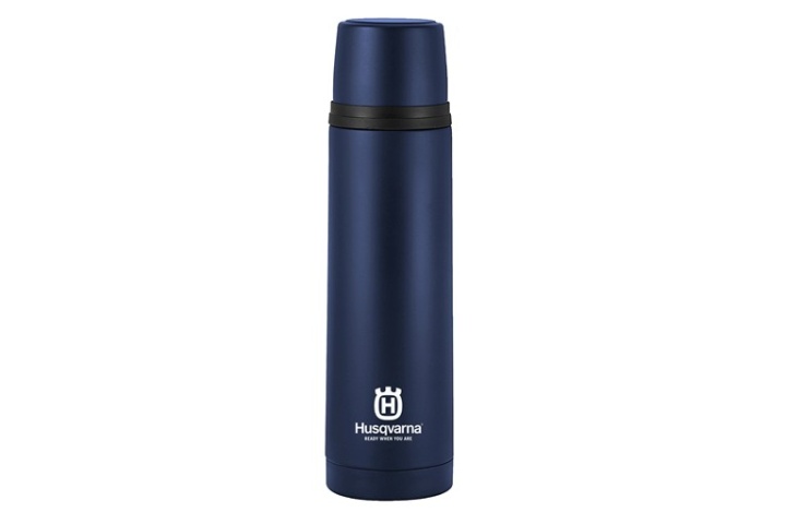 Husqvarna Thermos Flask Mug Stainless Vacuum Insulated 0,75L in der Gruppe Husqvarna Forst- und Garten produkte / Husqvarna Kleidung/Ausrüstung / Arbeitskleidung / Zubehör bei GPLSHOP (5368254-01)