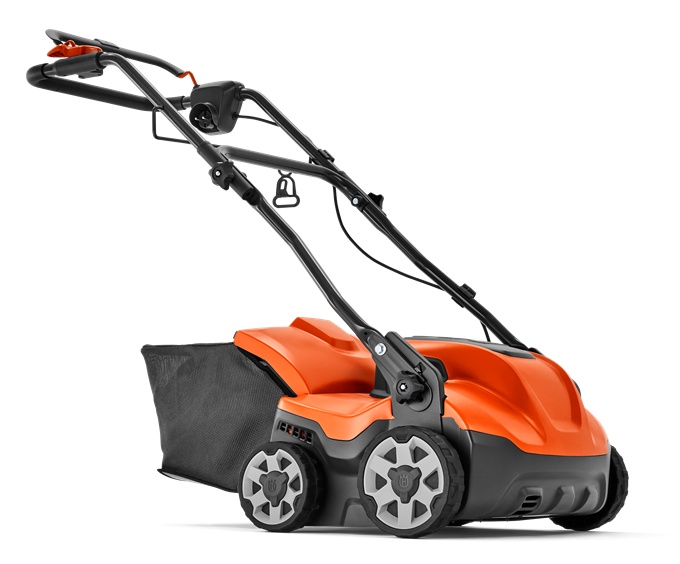 Husqvarna Vertikutierer S138C in der Gruppe Husqvarna Forst- und Garten produkte / Husqvarna Vertikutierer / Elektro-Vertikutierer bei GPLSHOP (9679223-01)