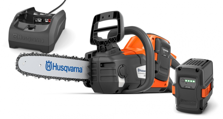 Husqvarna 225i mit Akku und Ladegerät in der Gruppe Husqvarna Forst- und Garten produkte / Husqvarna Motorsägen / Akku motorsägen bei GPLSHOP (9705475-06)