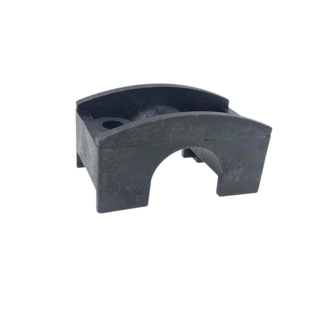 Abdeckung, Hinterachse 5137730-00