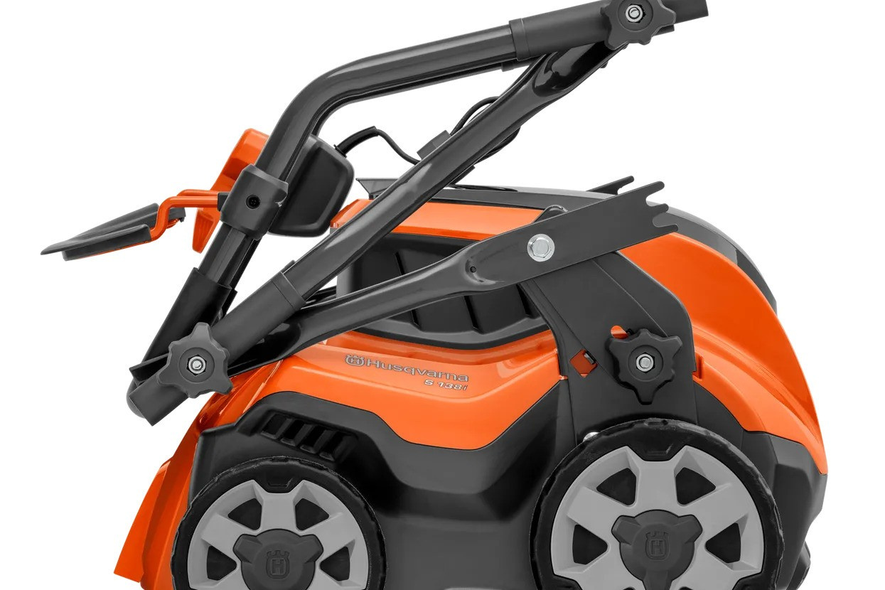 Husqvarna Vertikutierer S138i + B140 & C80