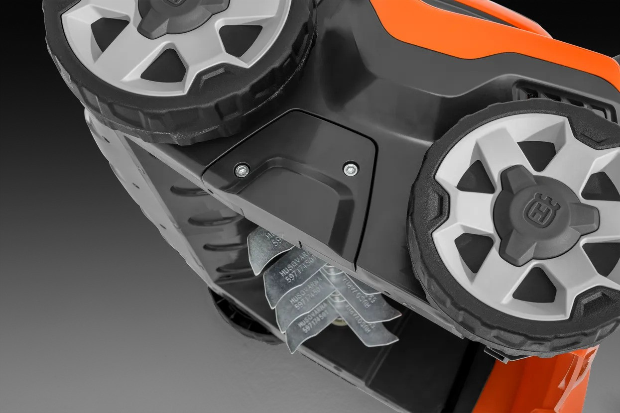 Husqvarna Vertikutierer S138i + B140 & C80