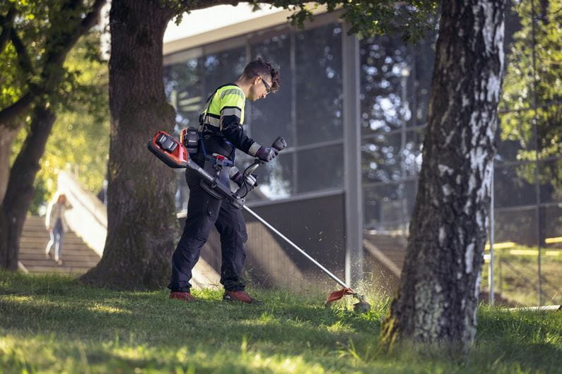 Husqvarna 525iRXT Akku-Trimmer Kit
