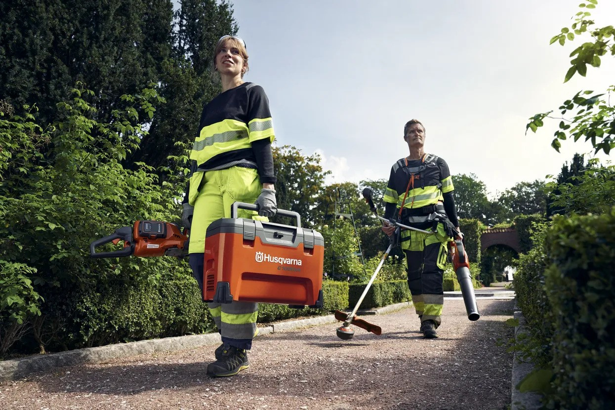 Husqvarna Akku Ladekoffer C1000X4