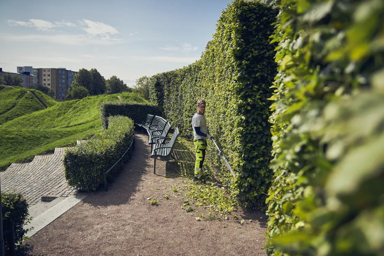 Husqvarna 525iHE4 Akku-Stabheckenschere