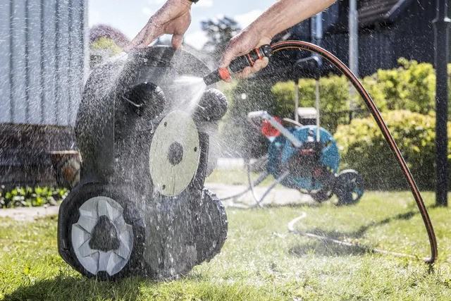 Husqvarna Automower® 305E Nera Mähroboter