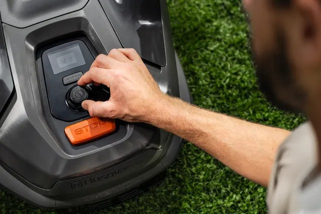 Husqvarna Automower® 320 Nera Mähroboter