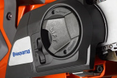 Husqvarna 230i Akku-Motorsäge mit Akku und Ladegerät Husqvarna 230i Akku-Motorsäge mit Akku und Ladegerät
